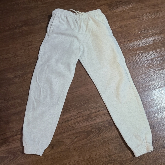 Grey sweatpants - Picture 2 of 3